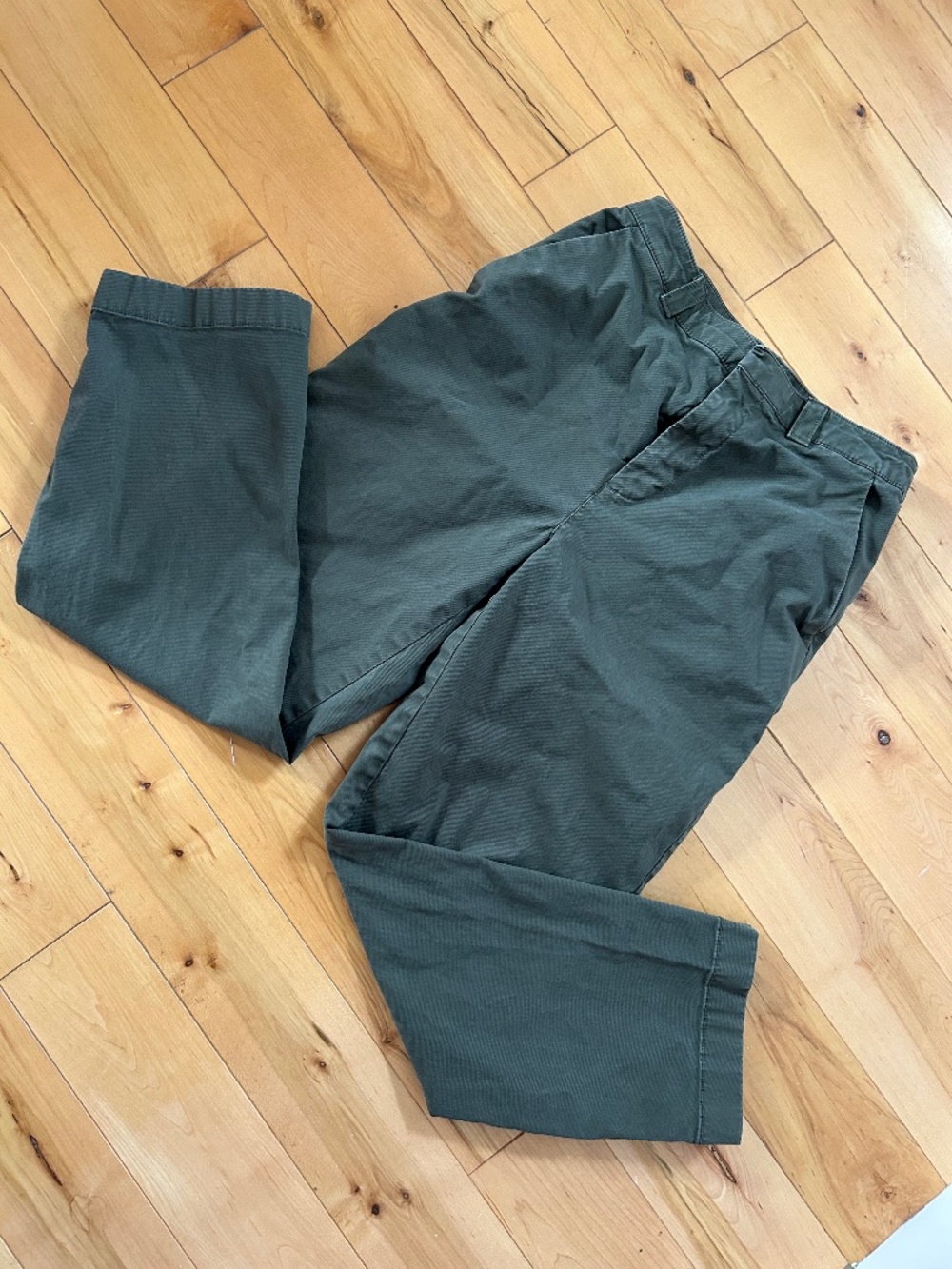 Gap Straight Up Khakis in Army Jacket Green size 0